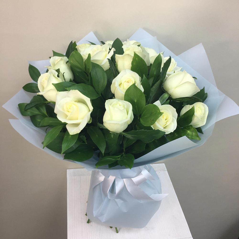 Букет 15 Белых роз Проуд в Терновке
