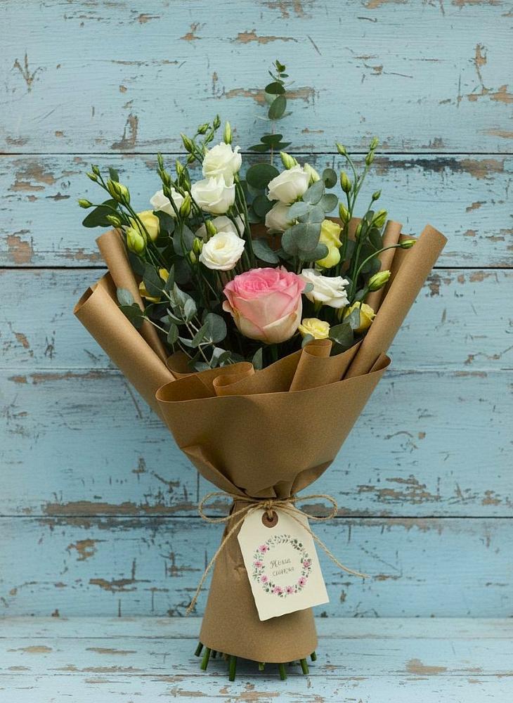 Букет цветов из: Розы и Лизиантусы в Терновке