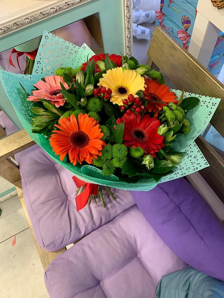 Букет цветов из: Герберы, Хризантемы и Альстромерии в Терновке