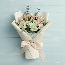 Букет цветов из:  Альстромерии в Терновке