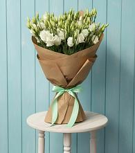 Букет цветов из:  Лизиантусы #REPLACE_PRED# Терновке