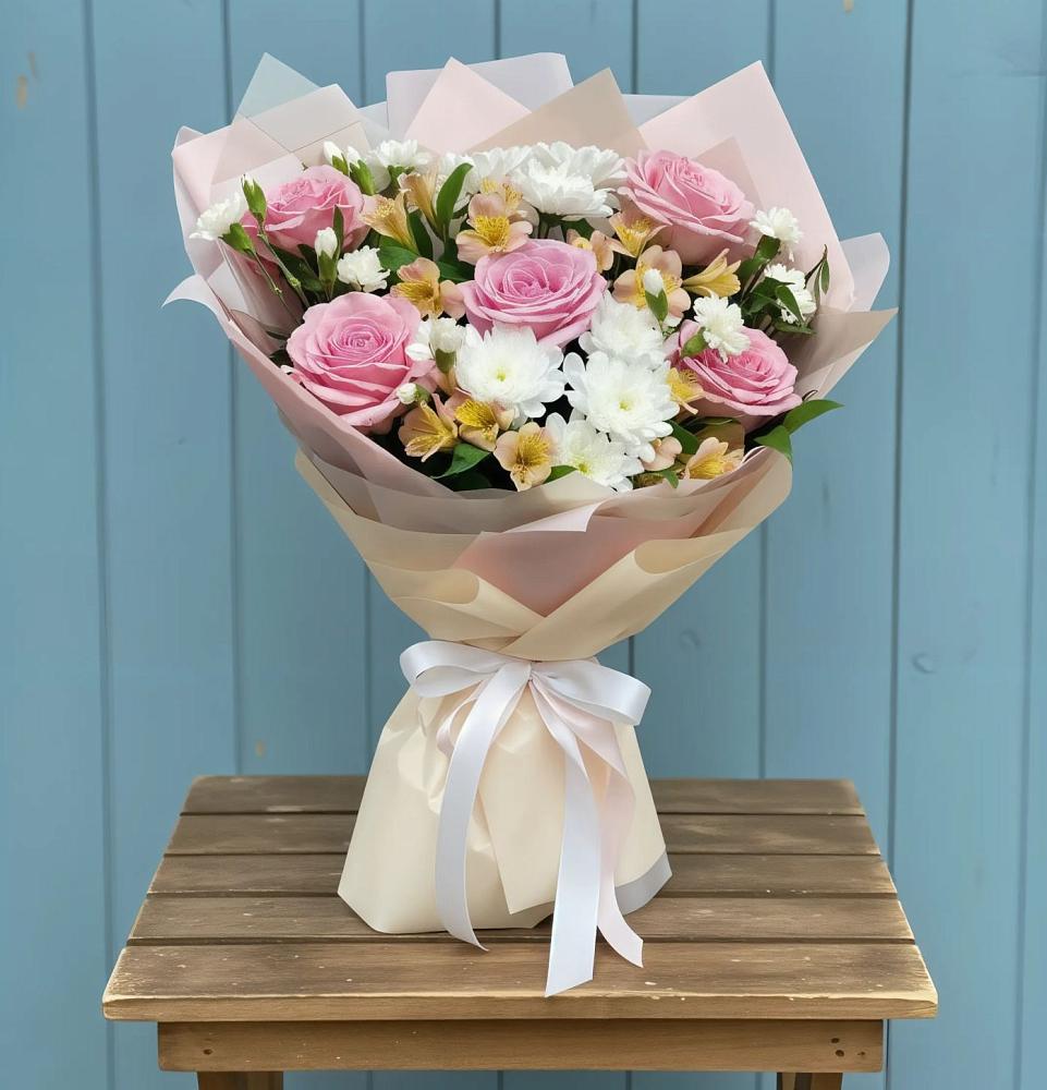 Букет цветов из: Гвоздики, Орхидеи и Розы в Терновке