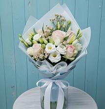 Букет цветов из:  Розы и Лизиантусы #REPLACE_PRED# Терновке