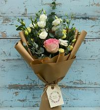 Букет цветов из:  Розы и Лизиантусы в Терновке