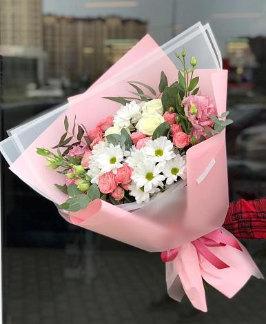 Букет цветов из: Розы, Лизиантусы и Хризантемы в Терновке