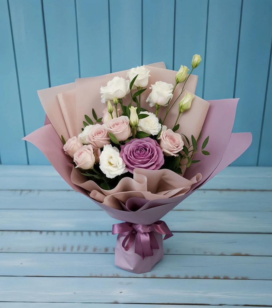 Букет цветов из: Розы и Лизиантусы в Терновке